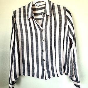 Size Medium Lightweight Button Up